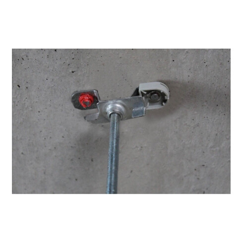 Accessoire clouable et réglable ATV 8 zingué pour tige filetée CELO