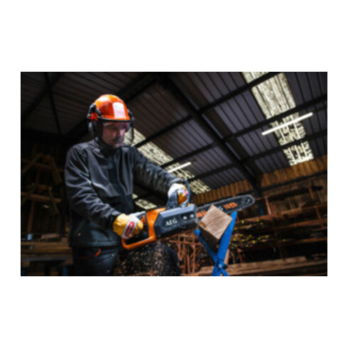 AEG Accu-kettingzaag ACS18B30 18V Solo-versie inclusief zaagketting in doos