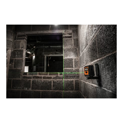 AEG Cross line laser CLG2-20B, 20 m, vert, sac inclus, 2x piles AA, support mural (magnétique), bande velcro