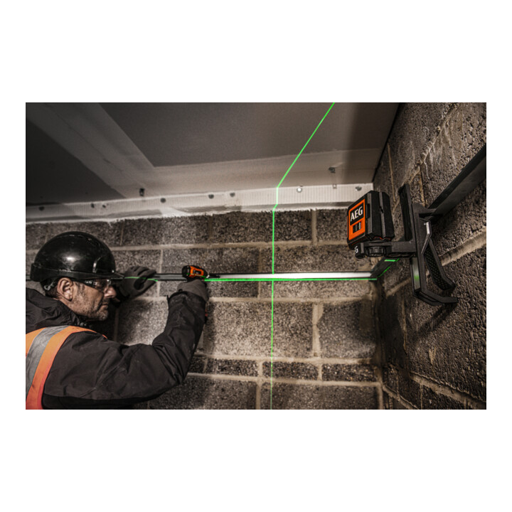 AEG Cross line laser CLG2-20K, 20 m, vert, sac inclus, 2x piles AA, support mural (magnétique), plaque de cible laser, bande velcro