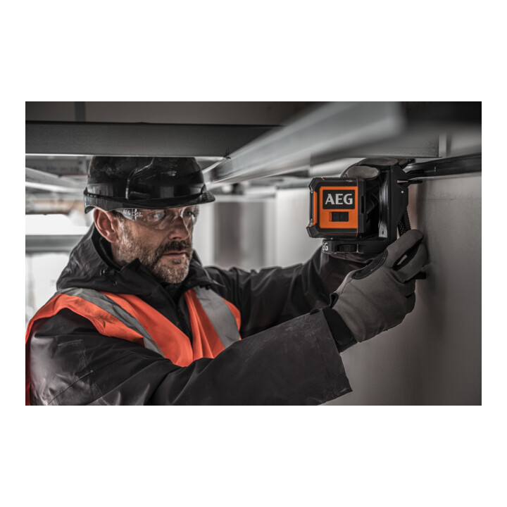 AEG Cross line laser CLG2-20K, 20 m, vert, sac inclus, 2x piles AA, support mural (magnétique), plaque de cible laser, bande velcro