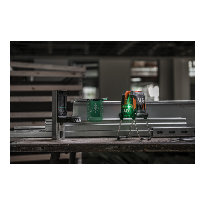 AEG Kreuzlinienlaser CLG3-30K, 30 m, grün, inkl. Tasche, 3x AA Batterien, Wandhalterung (magnetisch), Laser-Zieltafel, Klettband