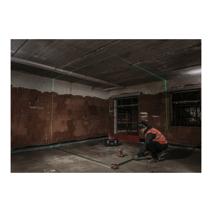 AEG kruislijnlaser CLG3-30K, 30 m, groen, incl. tas, 3x AA batterijen, muurbevestiging (magnetisch), laserrichtplaat, klittenband
