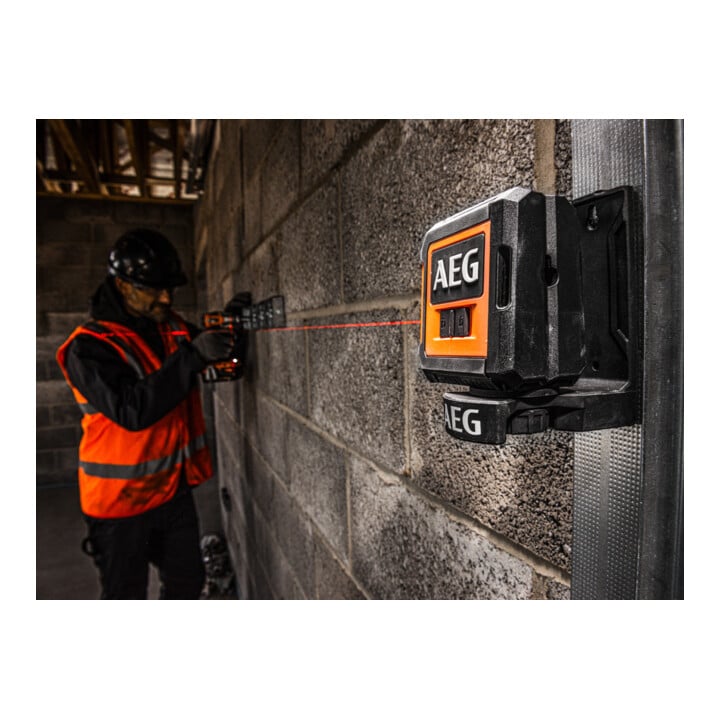 AEG kruislijnlaser CLR2-15B, 15 m, rood, incl. tas, 2x AA batterijen, muurbevestiging (magnetisch), klittenband