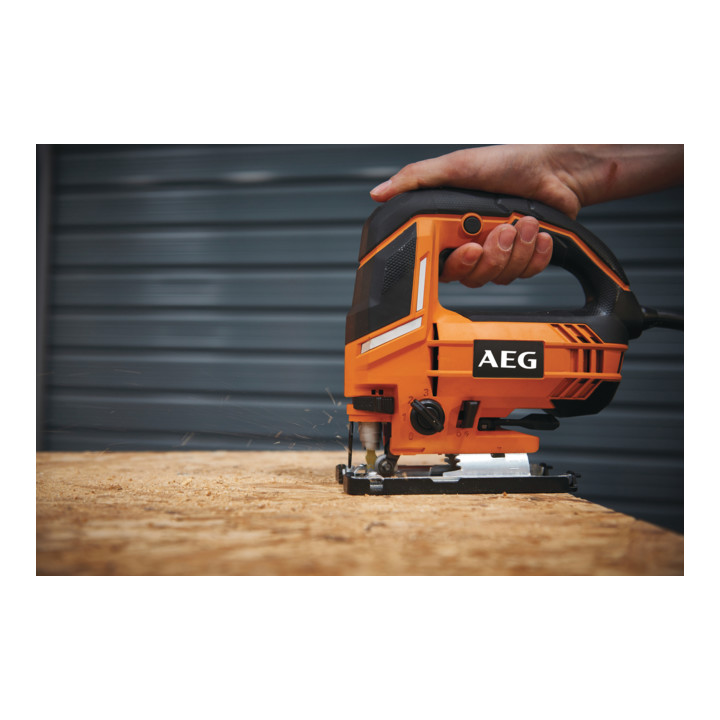 AEG Stichsäge STEP 100 X 700W inkl. Sägeblatt, Spanreißschutz im Transportkoffer