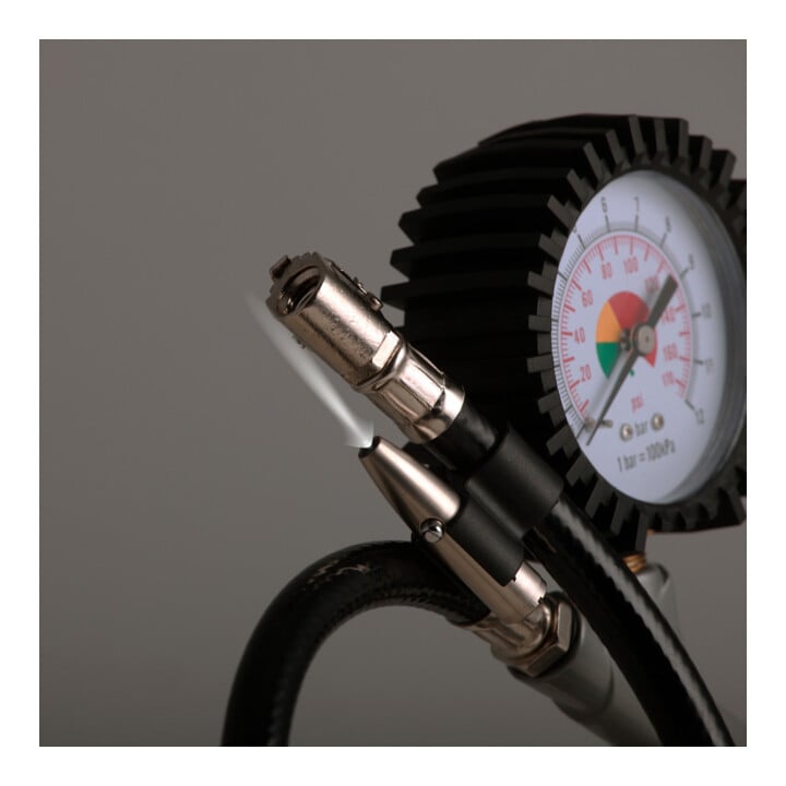 Aerotec perslucht bandenvulapparaat luchtdrukmeter TECH ST PSI 30 cm slang niet gekalibreerd