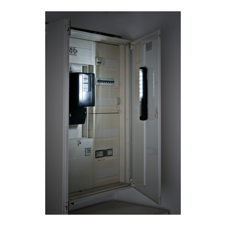 Akku LED Handleuchte HL 300 AD 300lm, mit Dynamo, Haken, Magnet