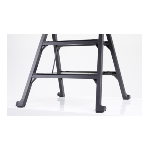 Altrex X-Pro® Stufenstehleiter und Werkbank