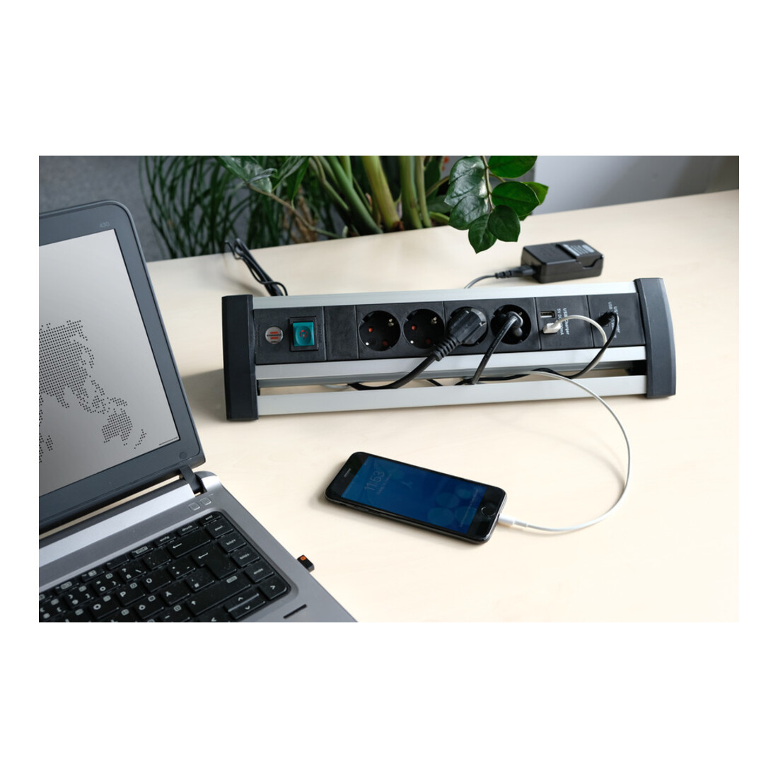 Alu-Office-Line stekkerdoos met USB Power Delivery USB-laadfunctie 4-voudig 1,8 m H05VV-F 3G1.5