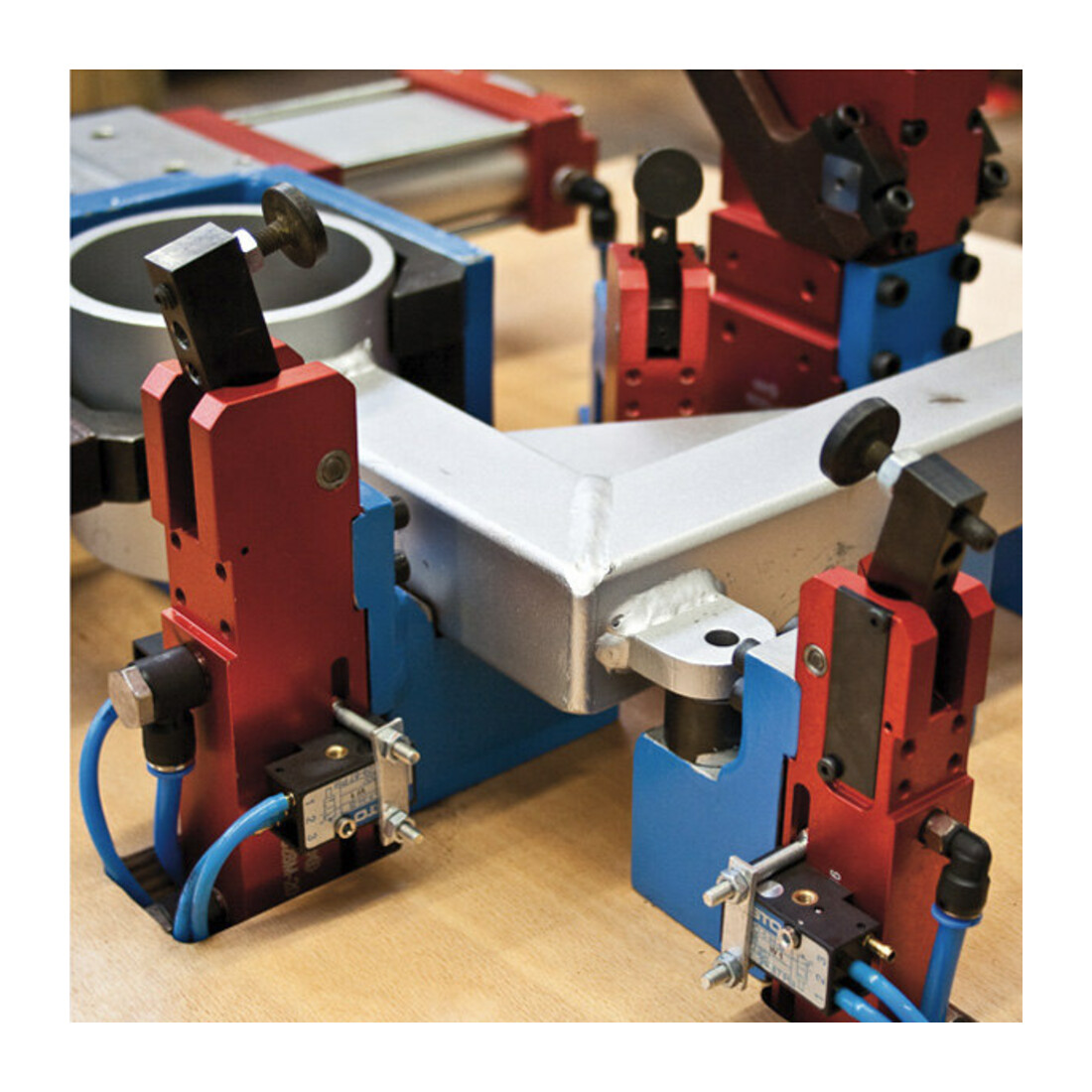 Pince n° 6314Z pour rainure en T 10mm L.80mm AMF