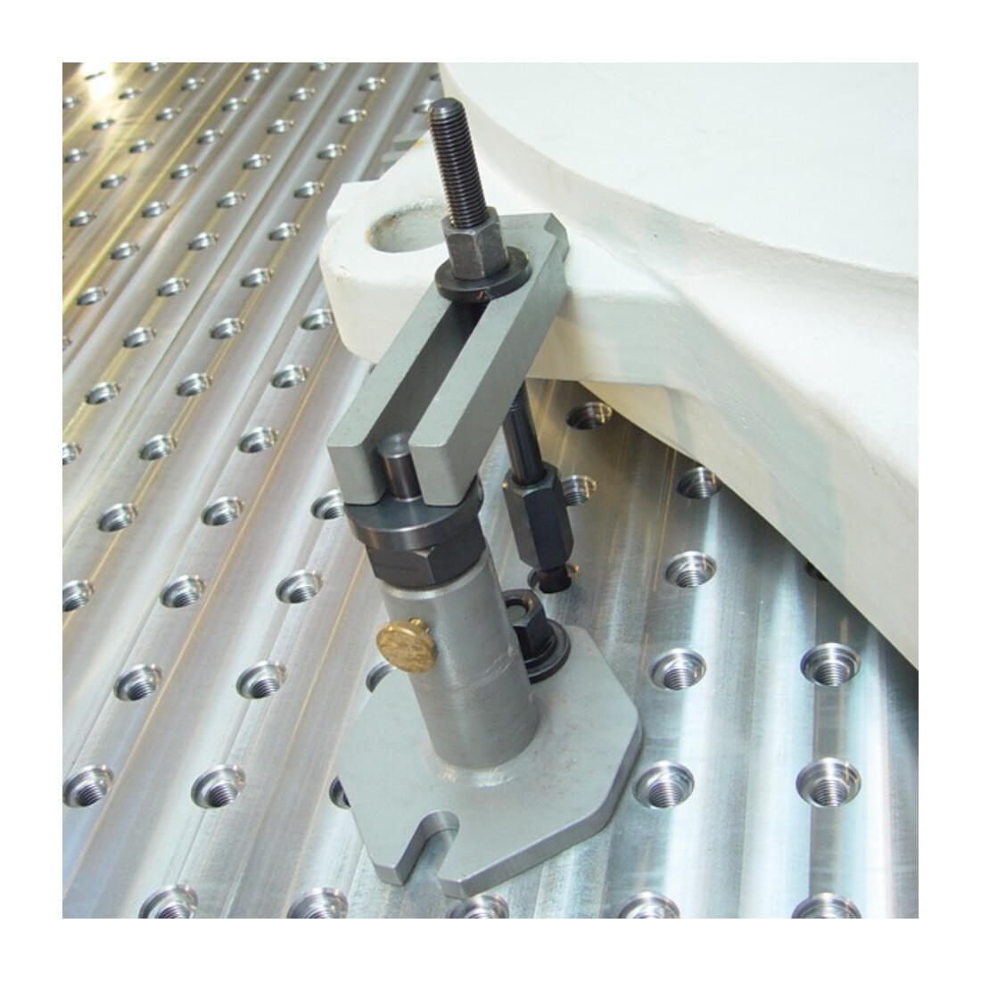 AMF Poignée de porte à trou 418L, F1, VK8, TS 30-50, forme angulaire