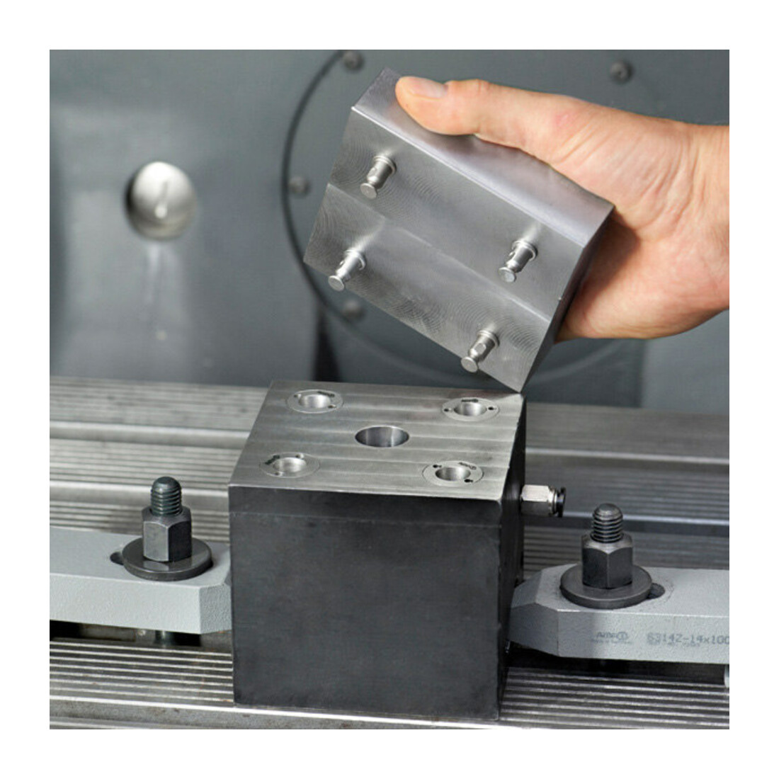 AMF Senkrecht-Spanner 6800 Gr. 2
