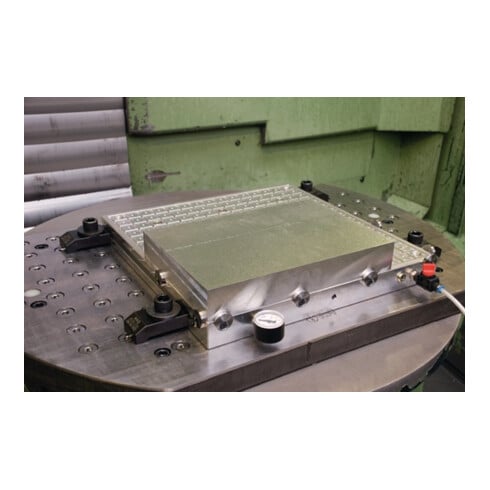 AMF Vakuumspannplatte Nr. 7800X L.150xB.150xR.12,5mm