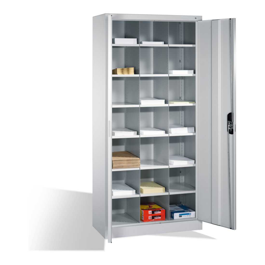 Armoire à dossiers C+P Acurado avec portes battantes, 21 compartiments intérieurs, H1950xL930xP400mm Façade gris clair Corps gris clair