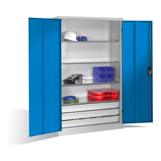 Armoire à outils C+P à portes battantes, 4 tablettes et 3 tiroirs, H1950xL1200xP500mm Façade bleu clair Corps gris clair