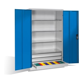 Armoire à outils C+P à portes battantes, 4 tablettes et 3 tiroirs, H1950xL1200xP600mm Façade bleu clair Corps gris clair
