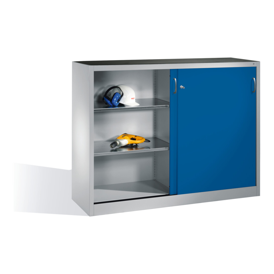Armoire à outils C+P avec portes coulissantes, intérieur 2 x 2 étagères, H1200xL1600xP400mm Façade Corps bleu gentiane Corps gris clair