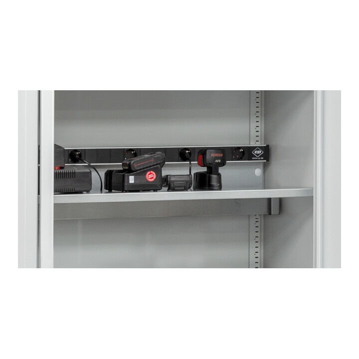Armoire de charge C+P Akku pour 5 outils électriques, fenêtre, H1950xL930xP500mm, gris clair