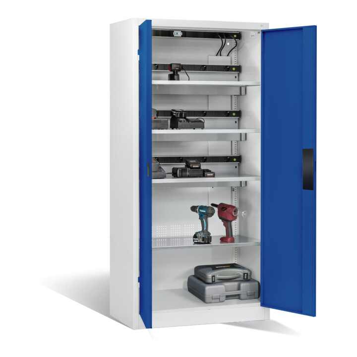 Armoire pour batteries C+P pour 15 outils éléctriques, H 1 950 x l 930 x P 500 mm, bleu gentiane/gris clair