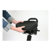 Assis-debout STIER avec châssis en acier noir, hauteur d'assise 645-825 mm, assise en PU-5