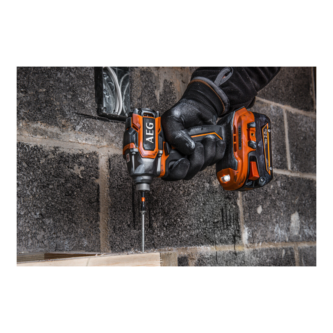 AEG Avvitatore a impulsi a batteria senza fili BSS18SBL-0, Sub-Compact, 18V, senza batteria, con clip cintura