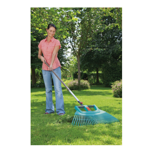 Balai éventail en plastique combisystem XXL vario GARDENA - Action