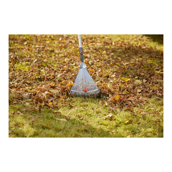 Balai réglable combisystem GARDENA, largeur 30 - 50 cm