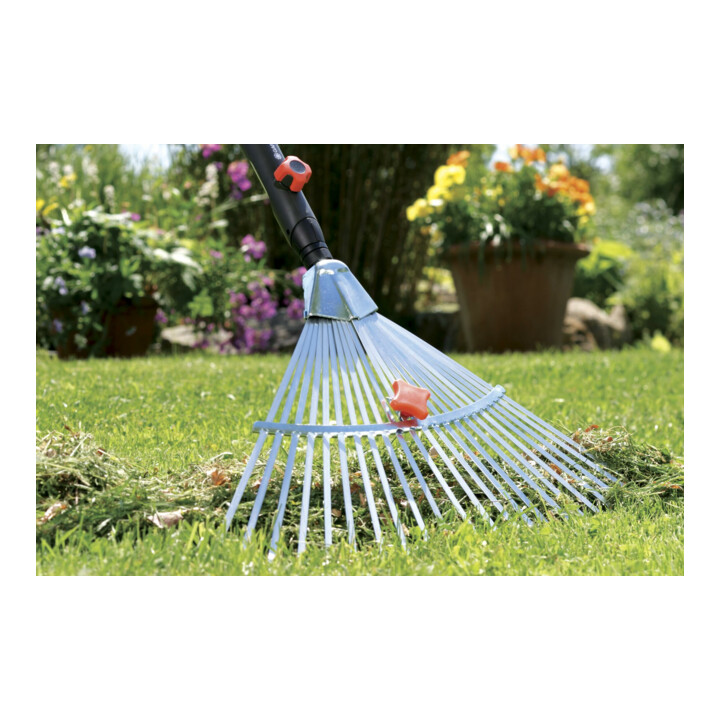 Balai réglable combisystem GARDENA, largeur 30 - 50 cm