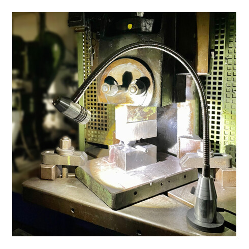 Bauer + Böcker Lampe de travail LED projecteur point 90° 28 mm