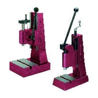 Berg&Schmid Presse à levier manuel avec levier à genou 1700kp course 60mm