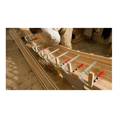 Bessey Ganzstahl-Schraubzwinge GZ mit bewährtem Holzgriff