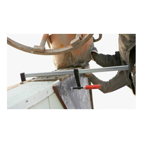 Bessey Temperguss-Schraubknecht TGK mit bewährtem Holzgriff