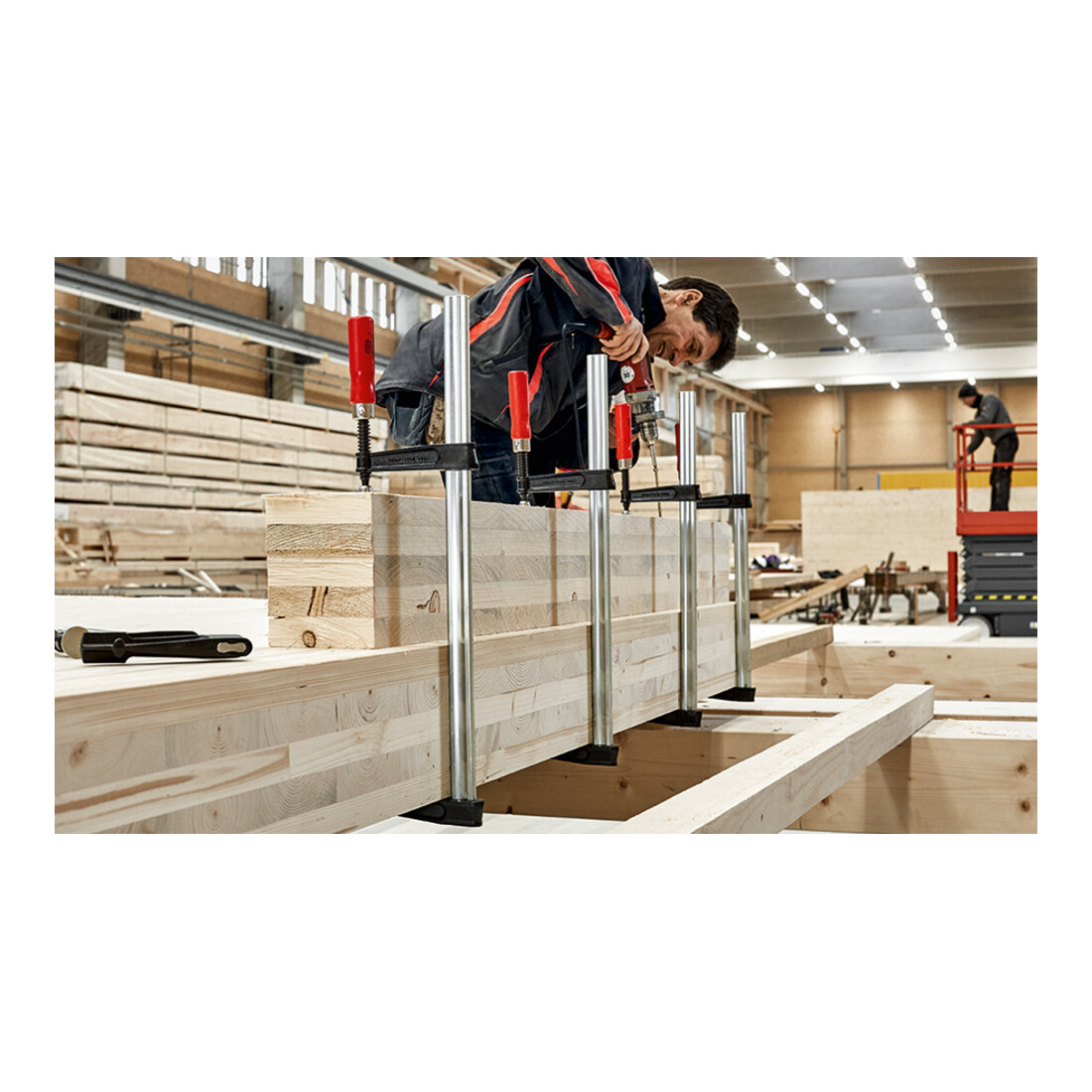 Bessey Temperguss-Schraubknecht TKPN mit bewährtem Holzgriff