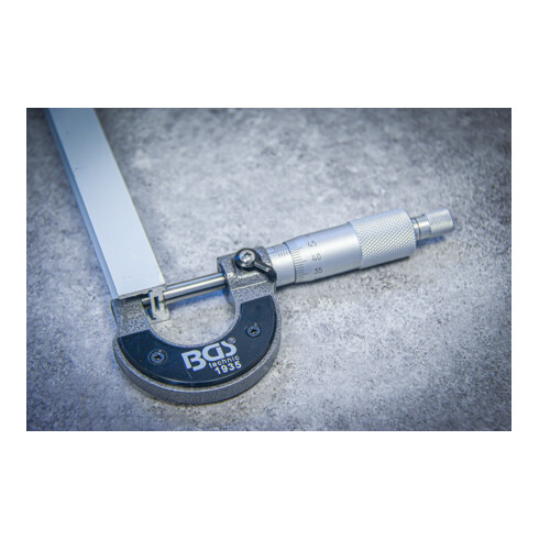 BGS Bügelmessschraube in Holzkassette Genauigkeit 0,01 mm 0 - 25 mm