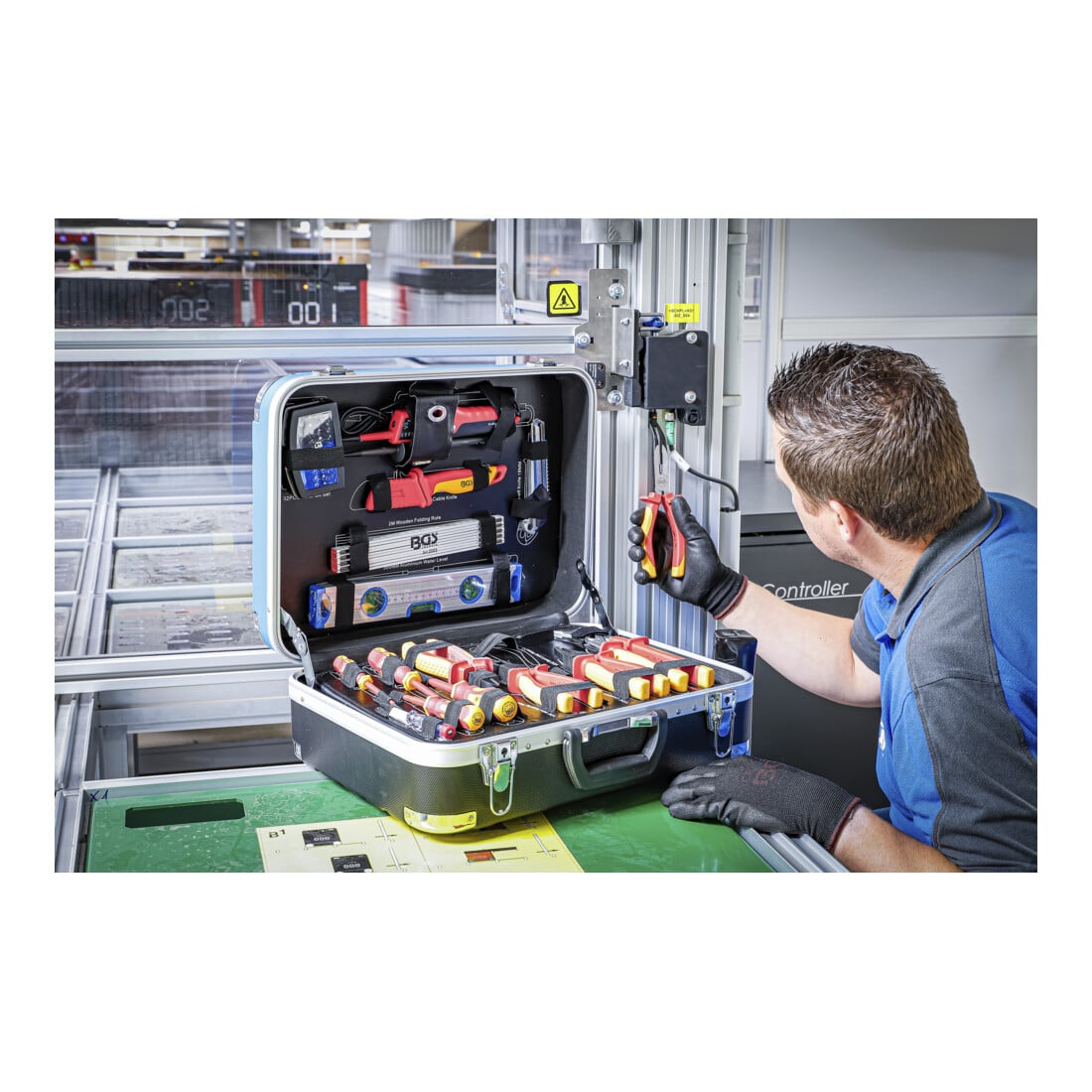 BGS Caisse à outils pour électricien 118 pièces