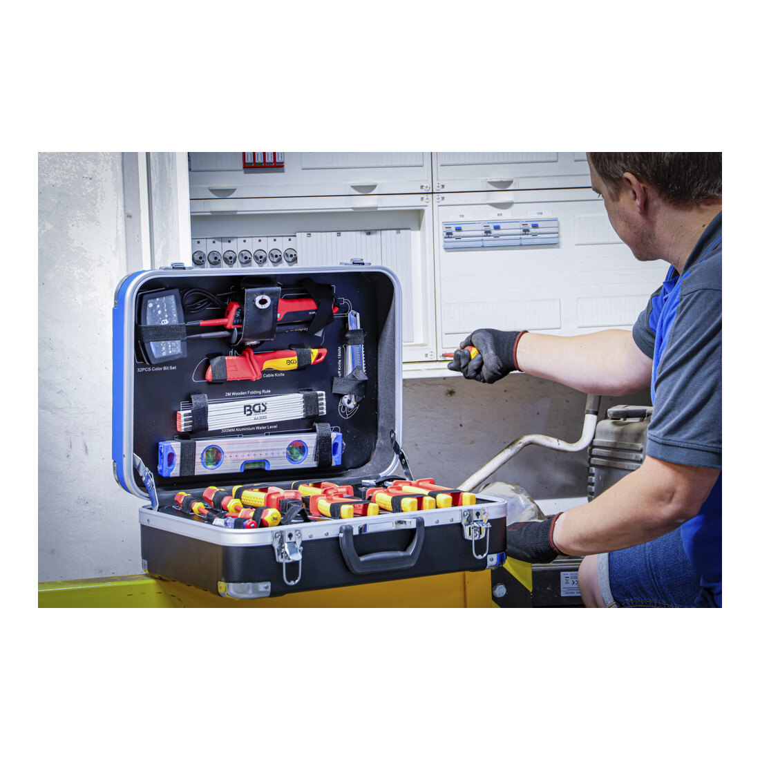 BGS Caisse à outils pour électricien 118 pièces