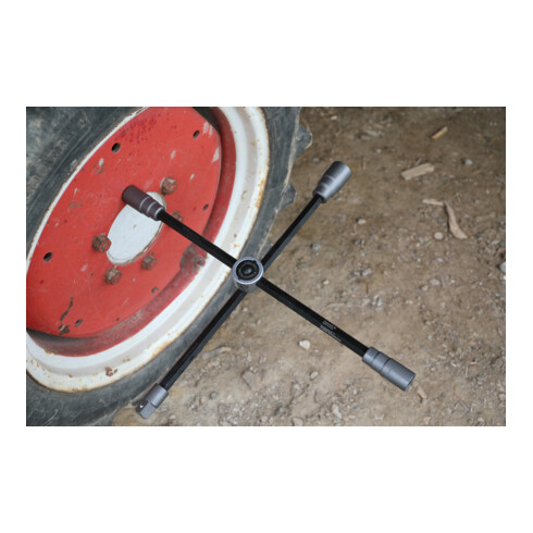 BGS Chiave a croce per dadi ruote di autocarro, pieghevole, quadrata, apertura 24x27x32x20mm (3/4")