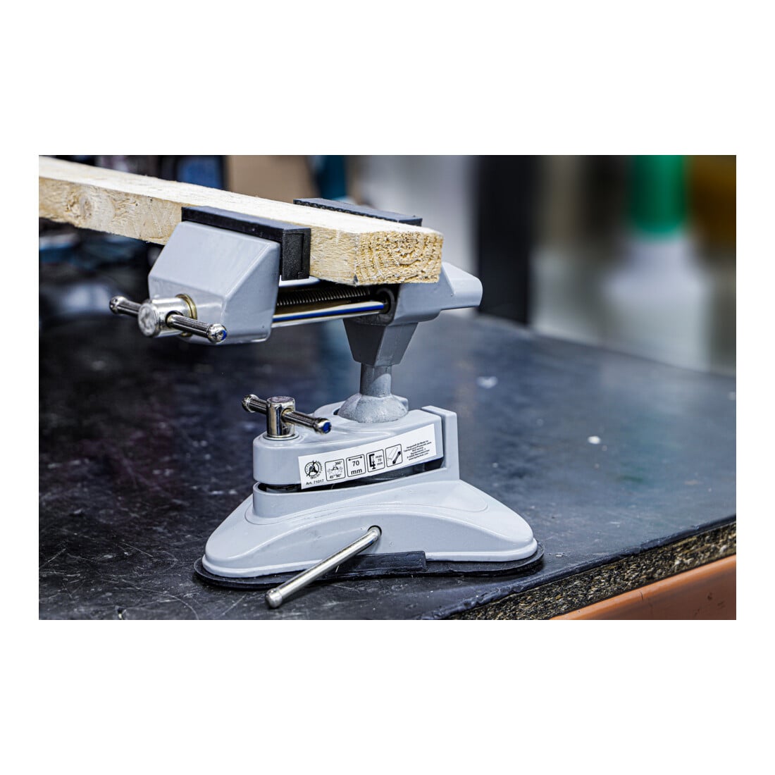 BGS Do it yourself Morsa parallela da banco, orientabile, ganasce 70mm, con piedino di aspirazione