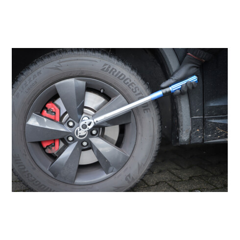 BGS Drehmomentschlüssel 2827, Abtrieb Außenvierkant 12,5 mm (1/2"), 40 - 220 Nm