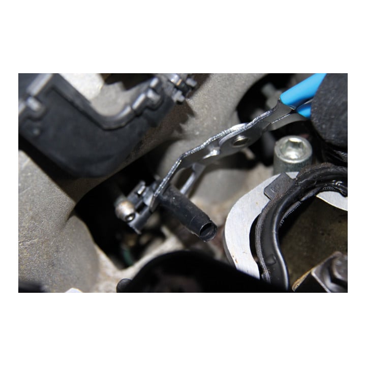 BGS Glühkerzenstecker-Zange abgewinkelt für Opel 1.7 Diesel