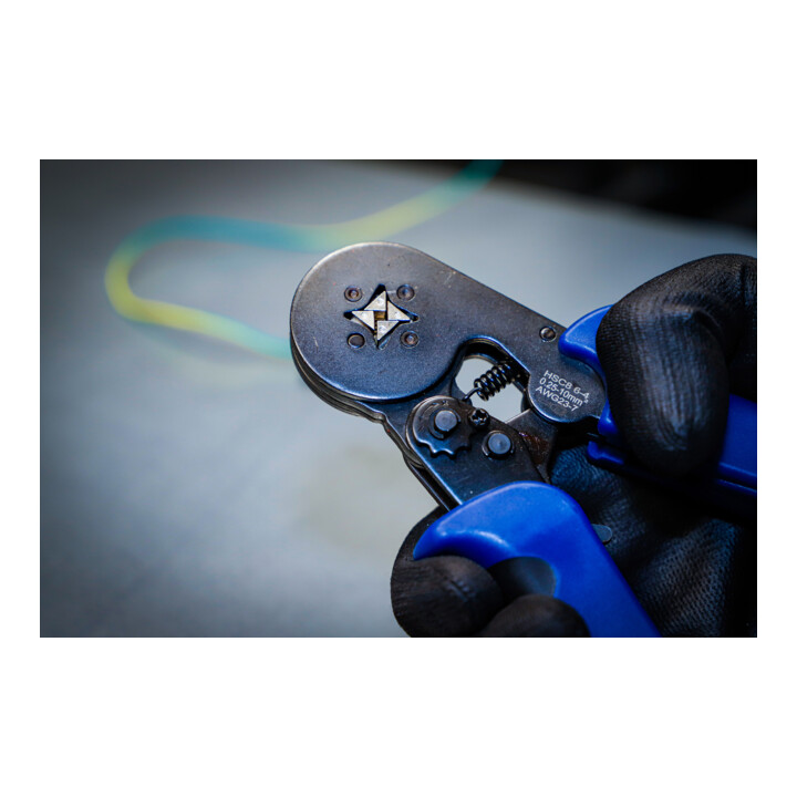 BGS Pince à sertir pour cosses de conducteurs de 0,25 à 10 mm² avec assortiment de cosses de conducteurs de 0,5 - 10 mm²