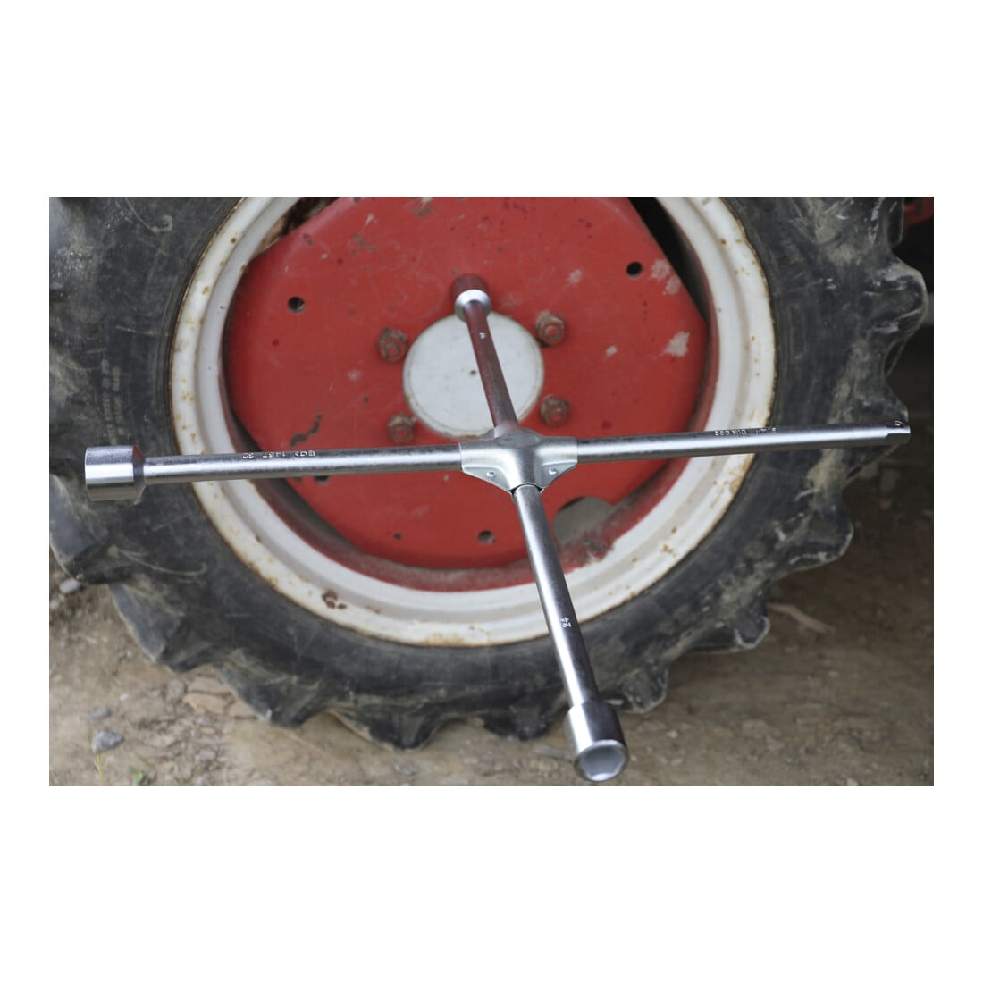 BGS Vrachtwagenwiel kruis SW 24 x 27 x 32 x 20 mm (3/4 inch)