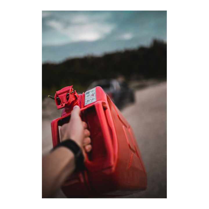 Bidon de carburant 20 l rouge feu RAL 3000 acier bleu