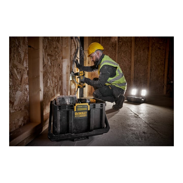 Boîte à outils ToughSystem DEWALT avec lampes