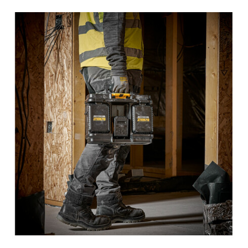 Boîte à outils ToughSystem DEWALT avec lampes