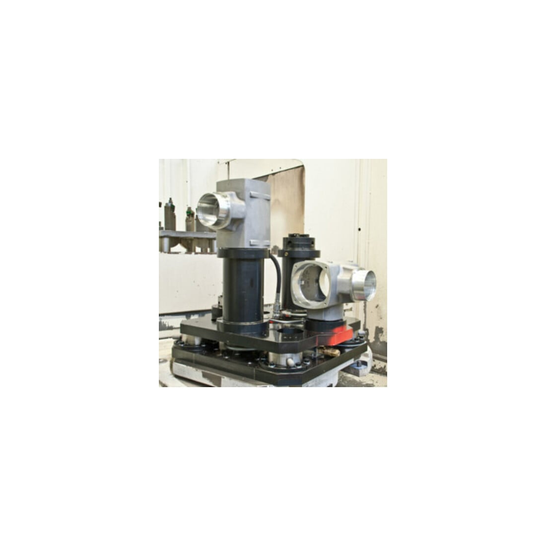 Boîtier de verrouillage AMF 140U DIN L/R dimension A40xB94,5xC173mm distance tête/appuie-tête.60mm distance 72mm