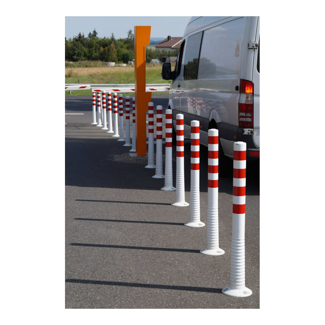 Borne de blocage en polyuréthane blanc/rouge Diam. 80 mm avec plaque de fixation H. 1000 mm