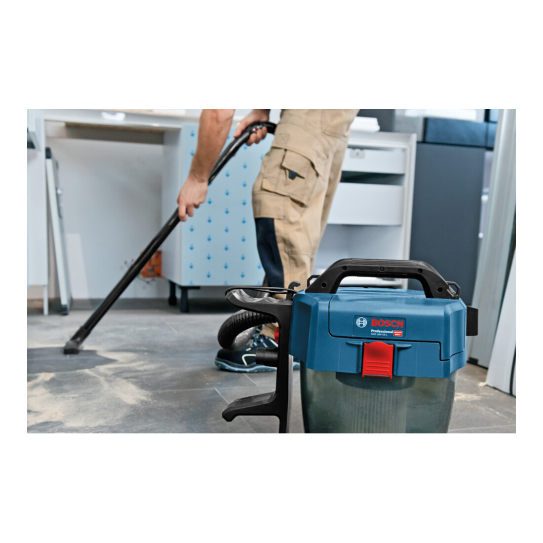 Bosch accu stofzuiger GAS 18V-10 L soloversie met Power Tool adapter