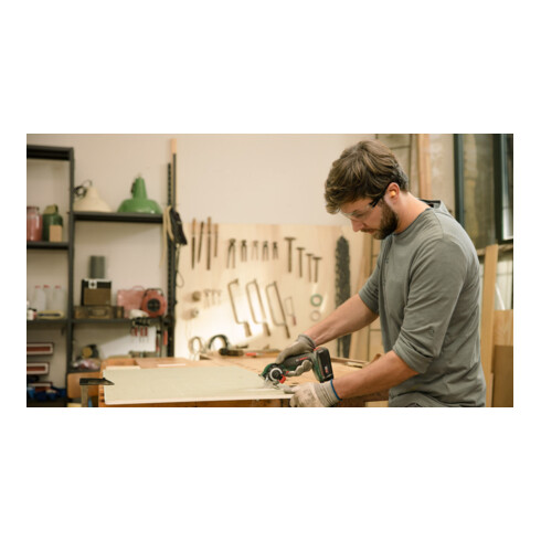 Bosch AdvancedCut 18 accuzaag met NanoBlade-technologie, met 1 x PBA 18V 2,5 Ah accu