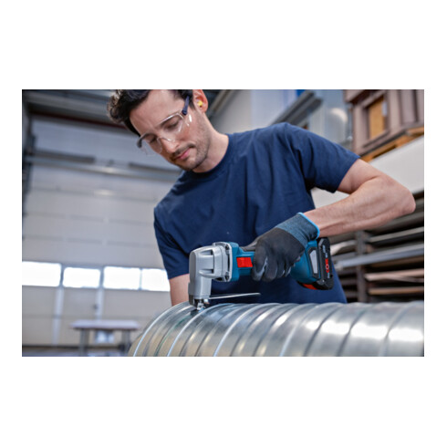 Bosch Akku-Blechschere GSC 18V-16 E, 2 Akku ProCORE18V, Schnelladeg. u. L-BOXX